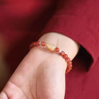 Cherry Red Nanhong Agate Bracelet with Jade Gourd – Elegant Natural Energy Jewelry 2